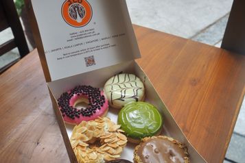 J.Co Donuts & Coffee store photo