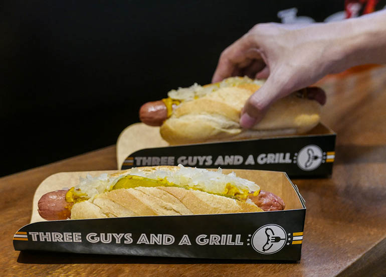 hotdogs-three-guys-and-a-grill-moa