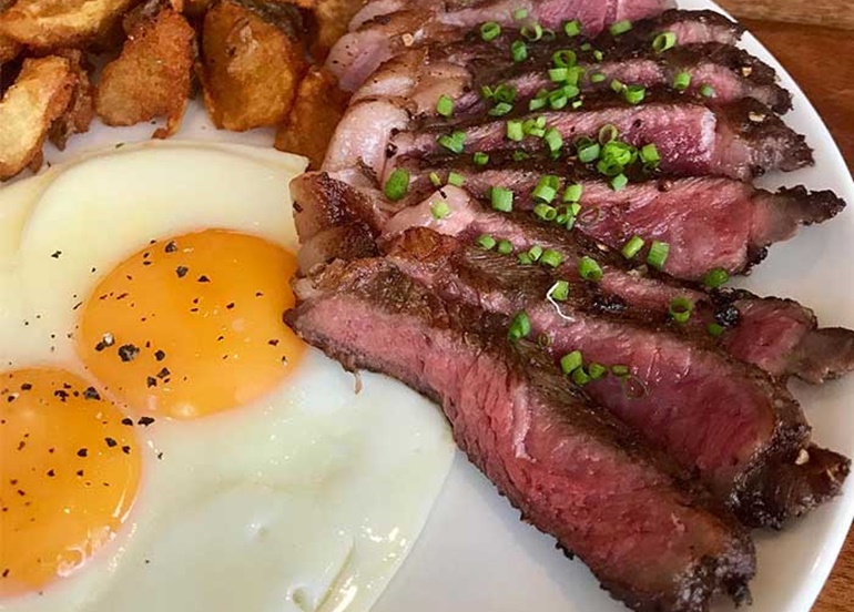 steak-and-eggs