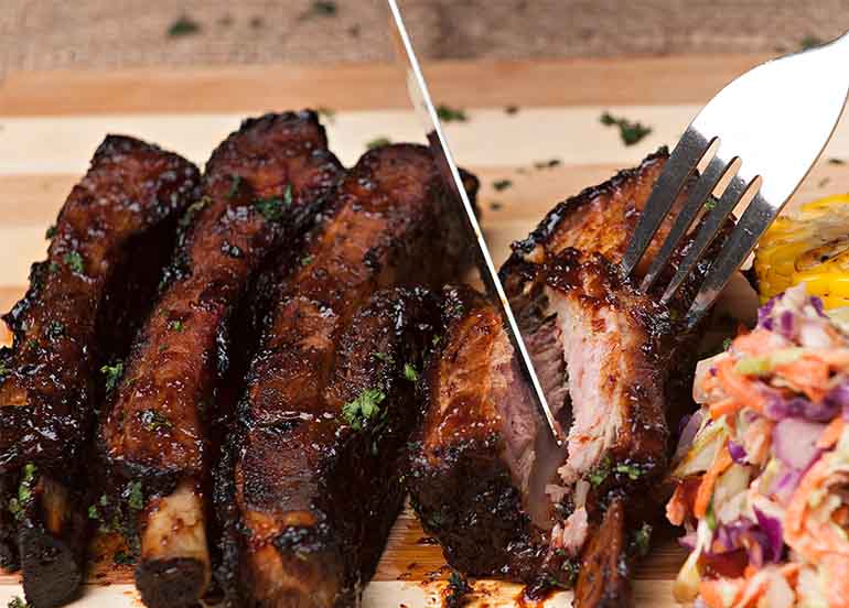 17 Restos Serving Mouth-Watering BBQ & Ribs