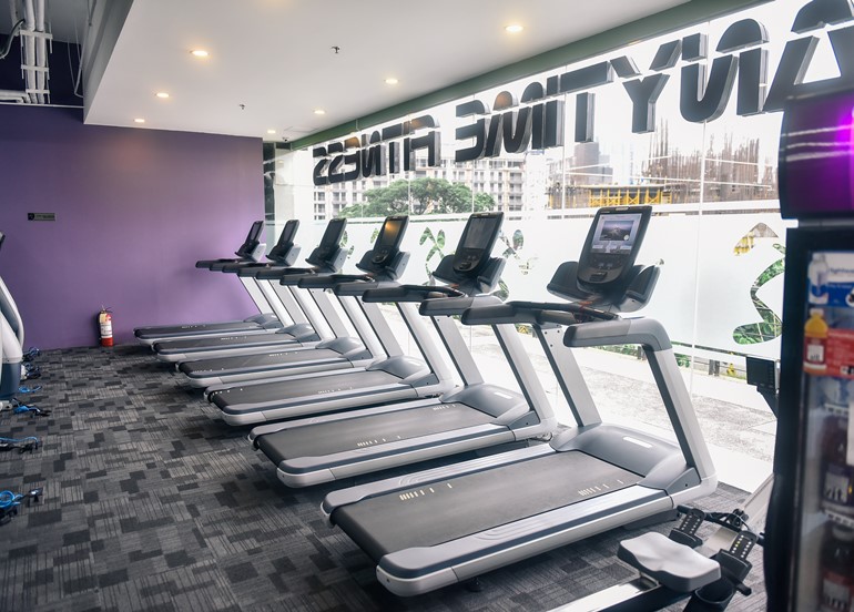 anytime-fitness-treadmills 