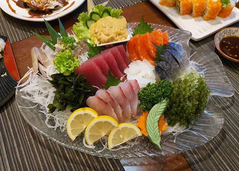 Salmon, Tuna, Fish Sashimi, Sea Grapes from Riozen