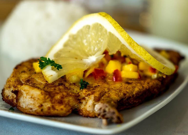 Fish Steak with Mango Salsa from Canto Bogchi Joint