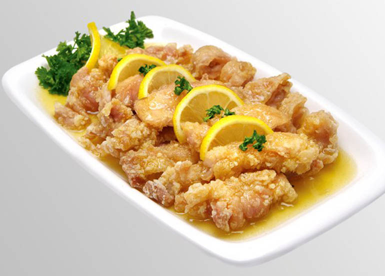 Boneless Chicken with Lemon Sauce from Luk Yuen