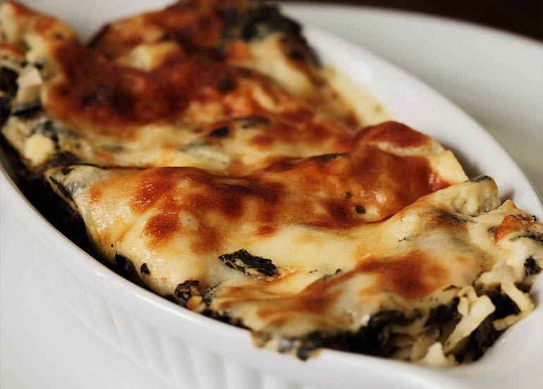 hummus elijah, lasagna