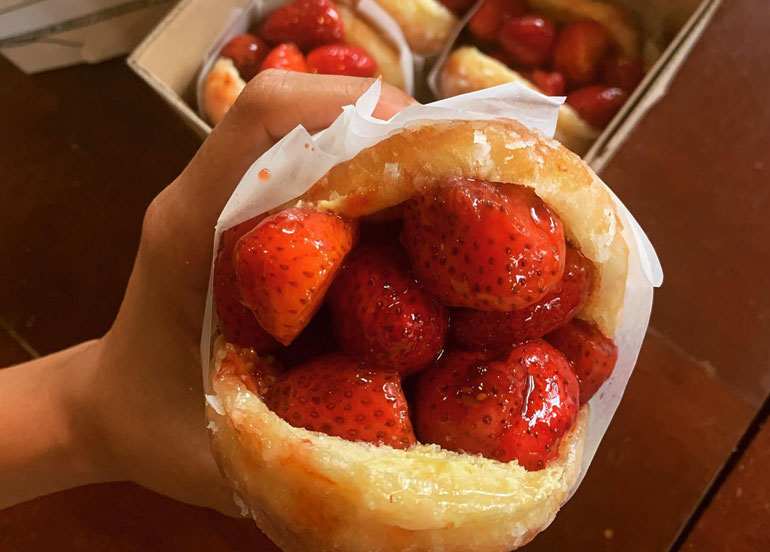 pufft-doughnuts-strawberry-monst