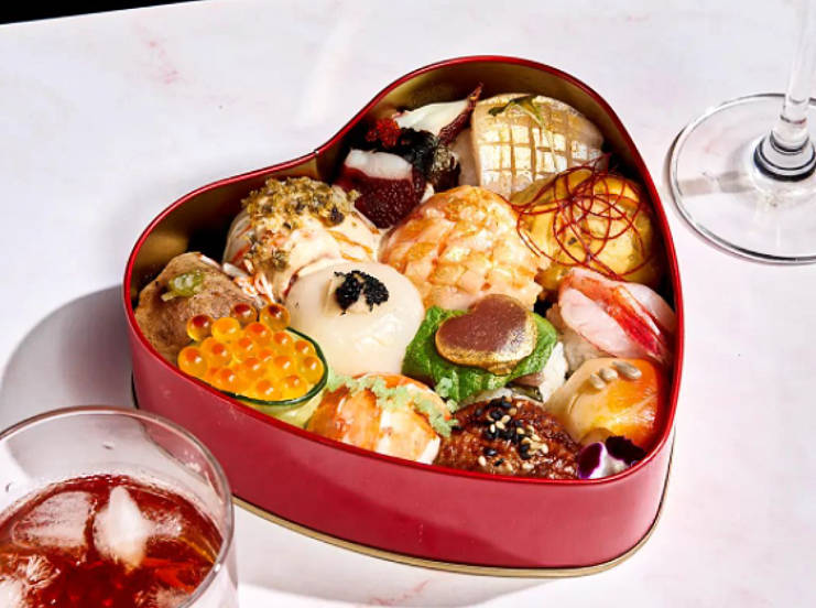 unique-gift-boxes-for-your-jowa-this-valentine-s-day-booky