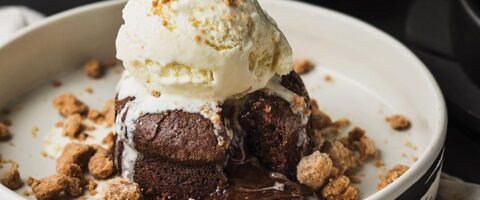 7 Ridiculously Good Lava Cakes in Manila that Will Give You Major Cravings