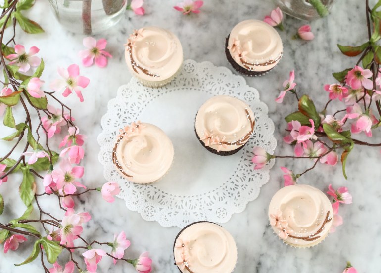 m bakery mitsukoshi mall cherry blossom cupcakes