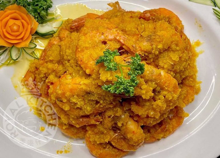royal kitchen salted egg prawn and crabs
